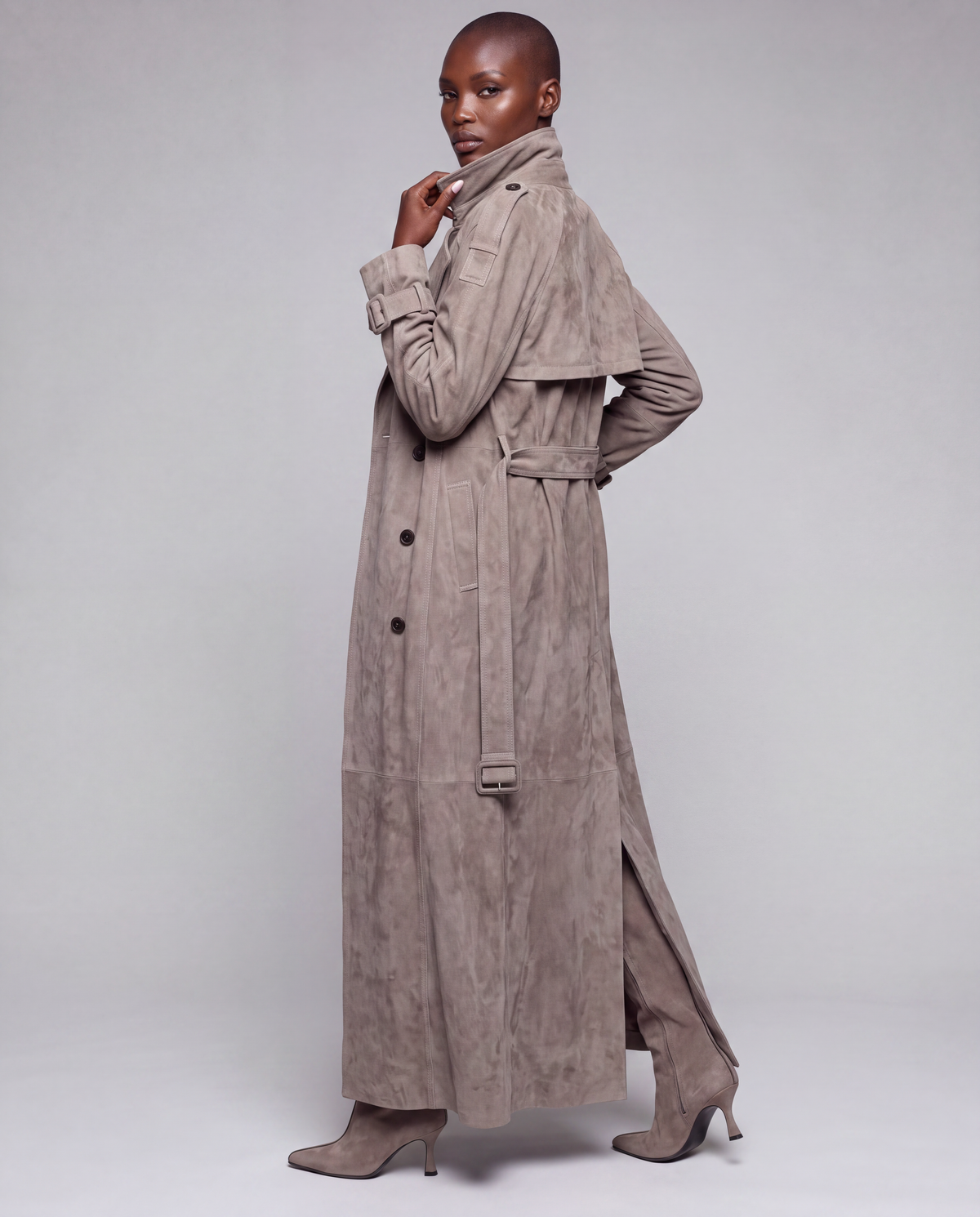 Zamszowy płaszcz damski maxi – SUEDE TRENCH