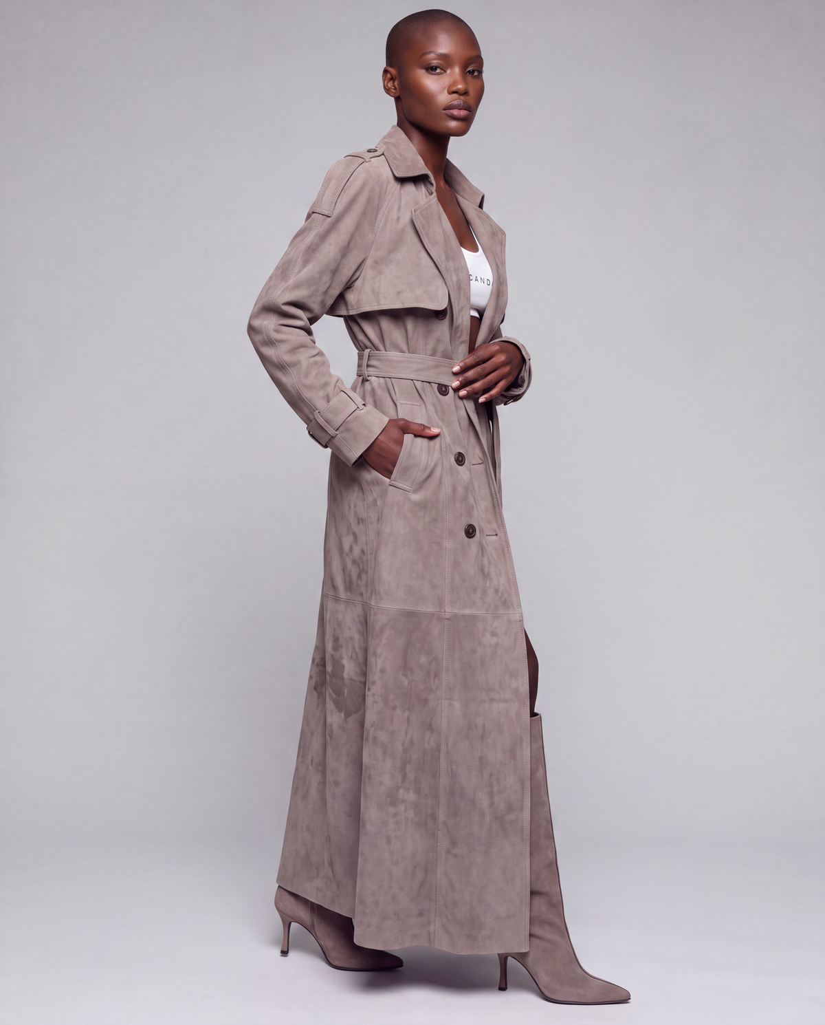 Zamszowy płaszcz damski maxi – SUEDE TRENCH