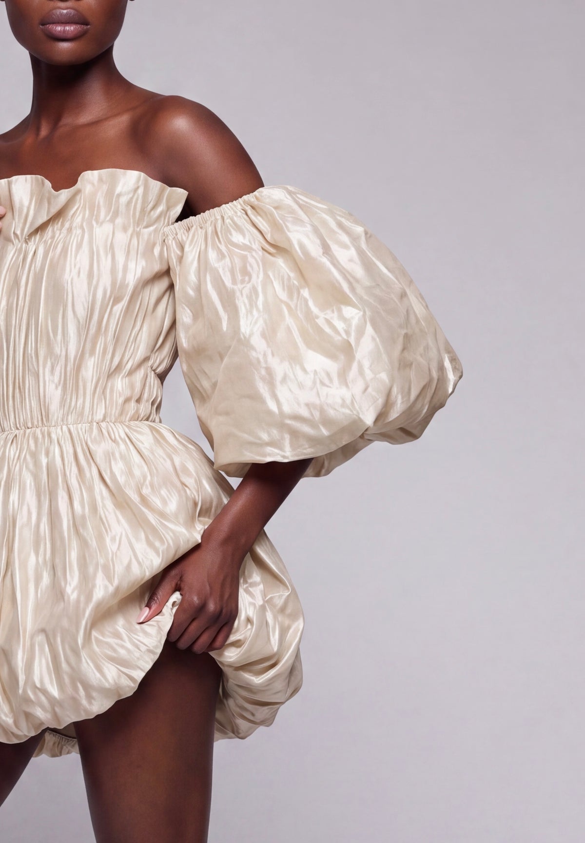 Kremowy kombinezon damski - SILK PUFF