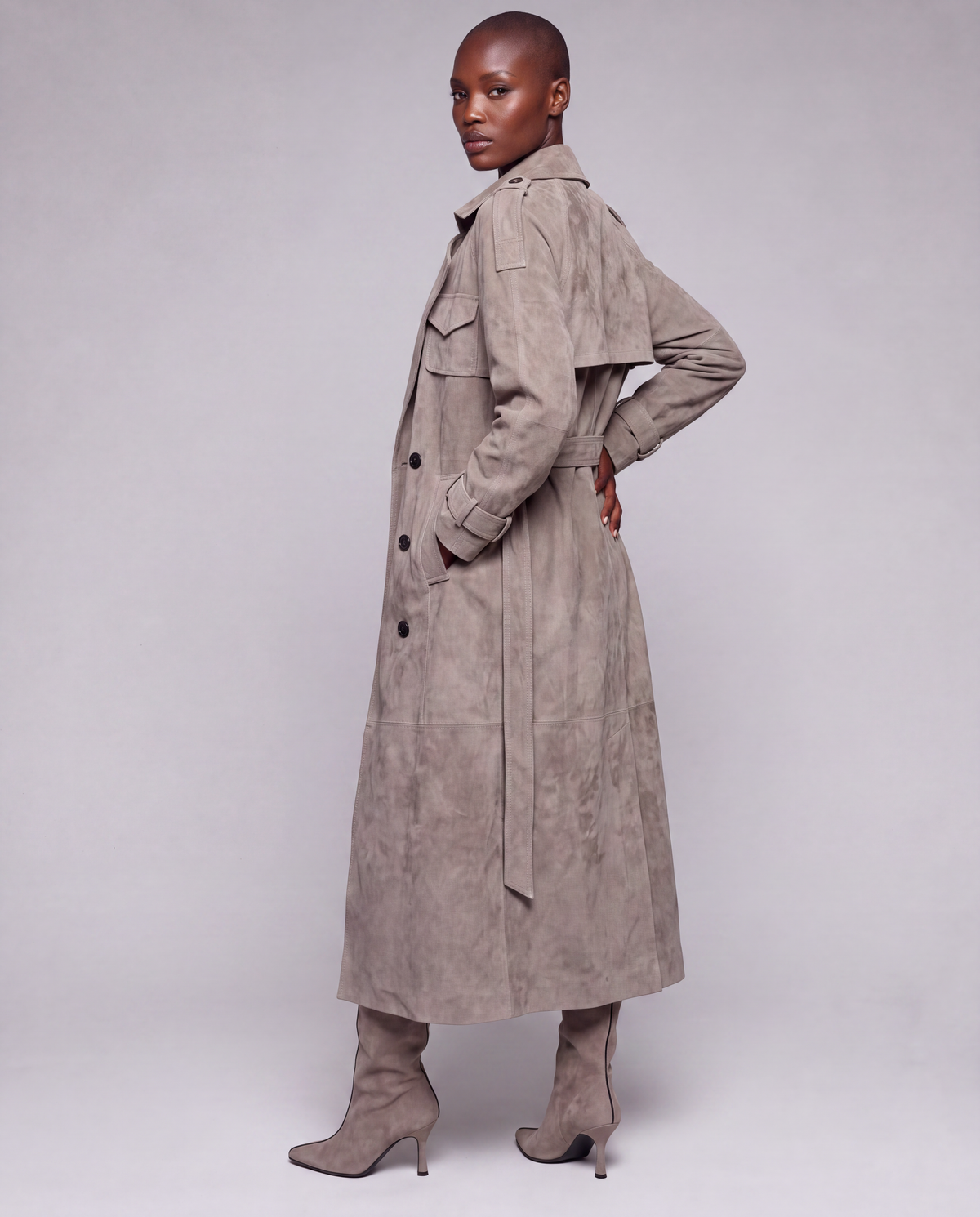 Zamszowy płaszcz damski maxi – SUEDE TRENCH