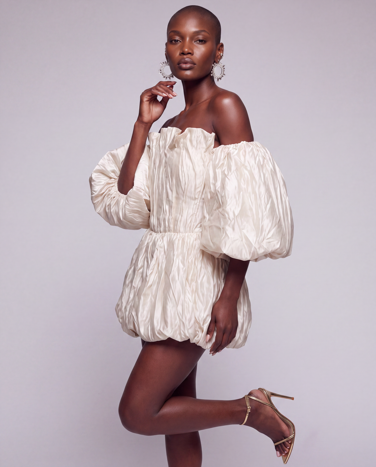 Kremowy kombinezon damski - SILK PUFF