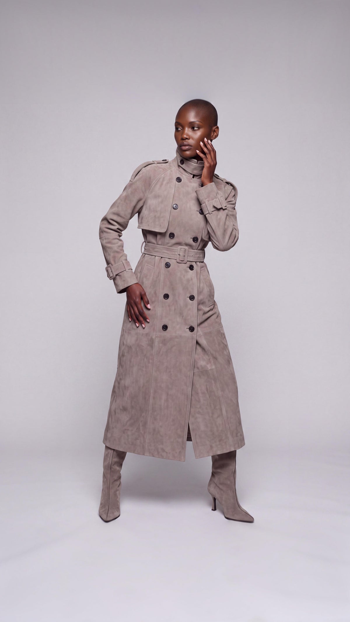 Zamszowy płaszcz damski maxi – SUEDE TRENCH