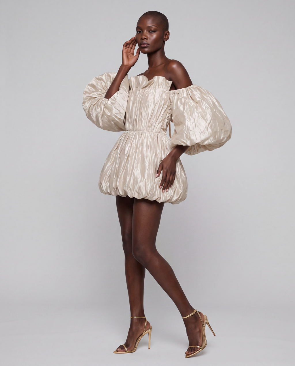 Kremowy kombinezon damski - SILK PUFF