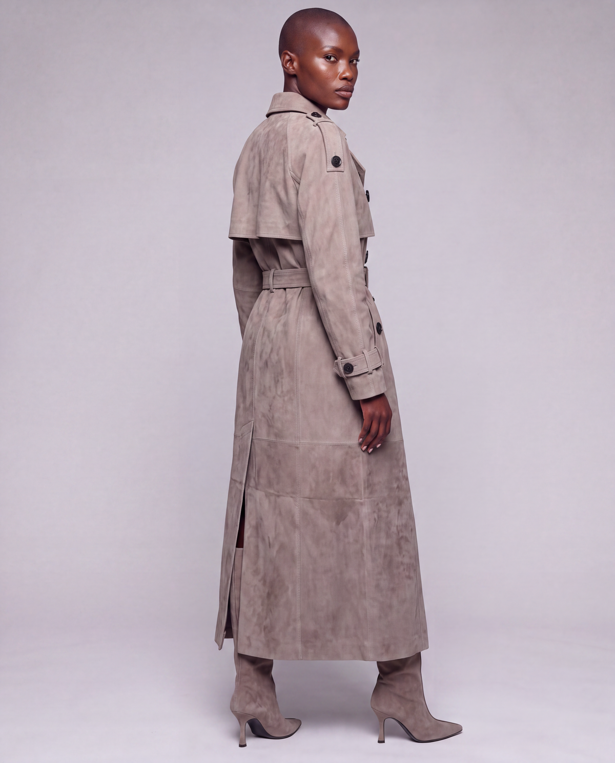 Zamszowy płaszcz damski maxi – SUEDE TRENCH