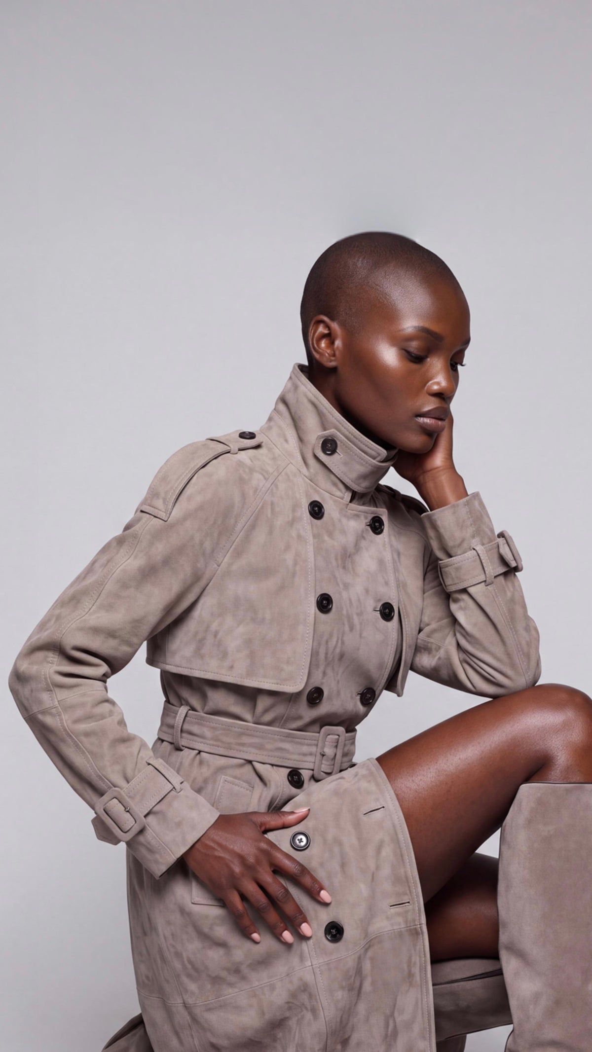 Zamszowy płaszcz damski maxi – SUEDE TRENCH