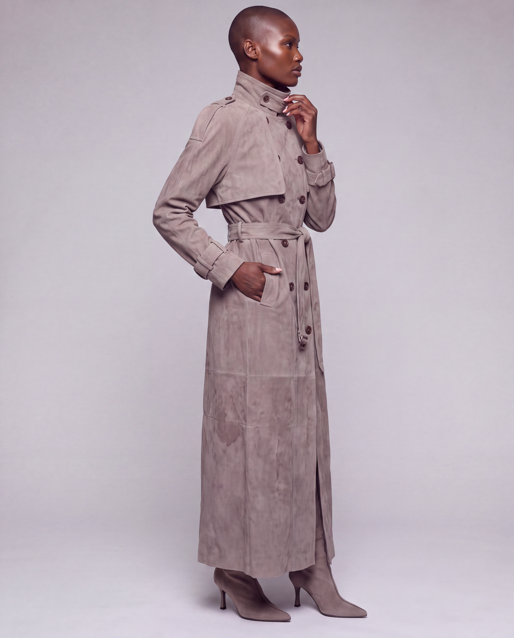 Zamszowy płaszcz damski maxi – SUEDE TRENCH