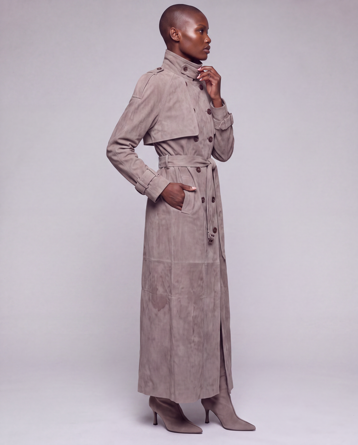 Zamszowy płaszcz damski maxi – SUEDE TRENCH
